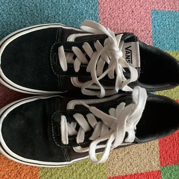 Classic Black and White VANS - Picture 5 of 8